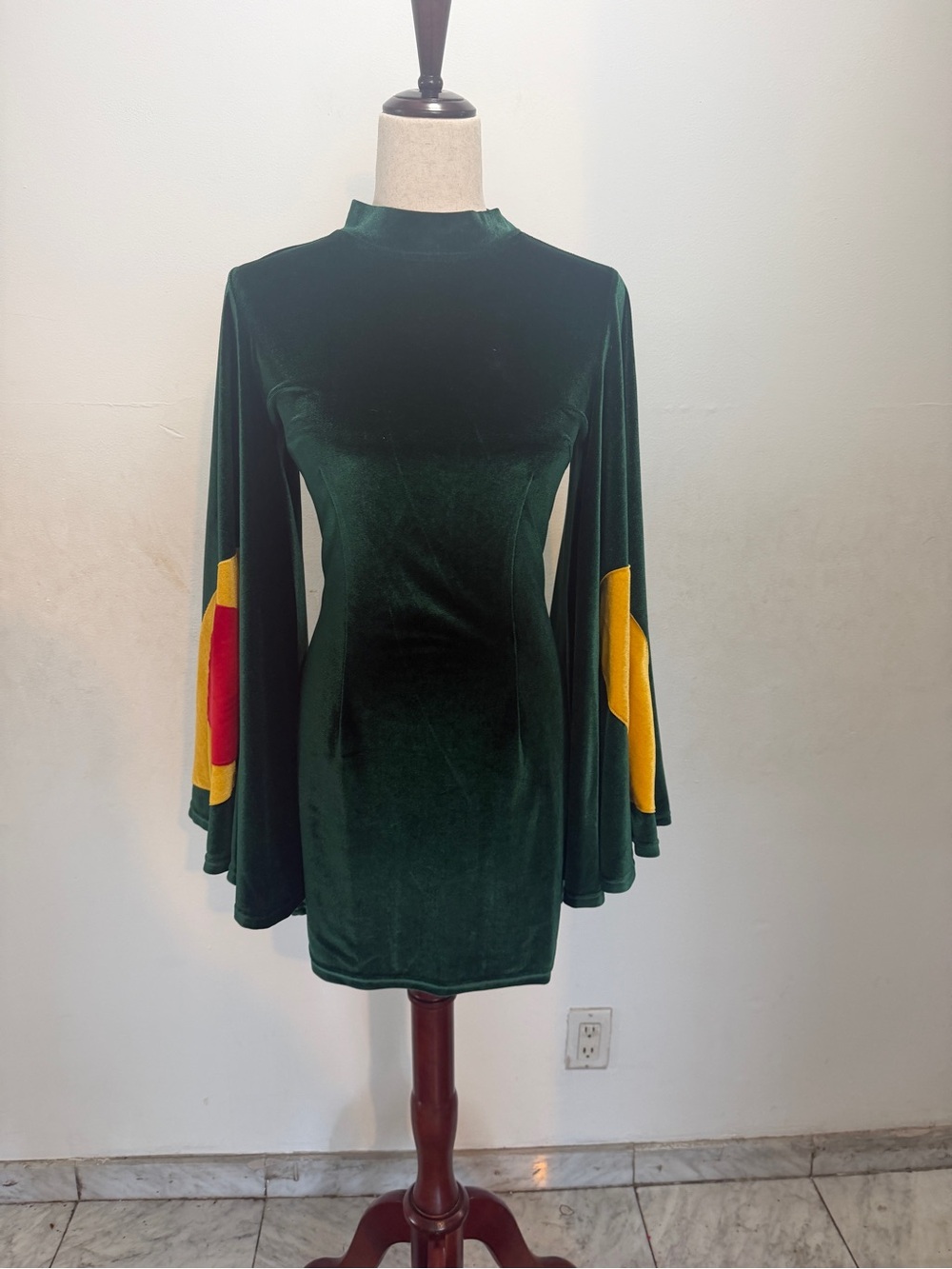 Fashion brand company mothman green velvet dress XS